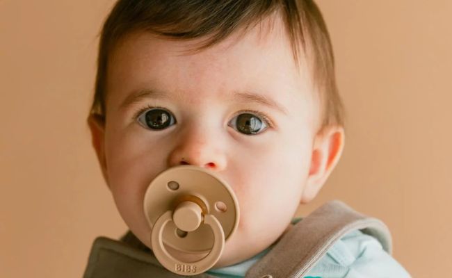 Fopspeen en borstvoeding, gaat dat wel samen?