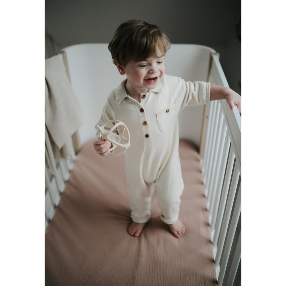 Mushie Teether Ball - Dove Gray-